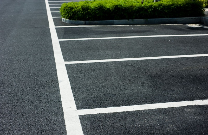 How Parking Lot Sweeping in Oklahoma City, OK Helps in Keep The City Parking Lots Pristine