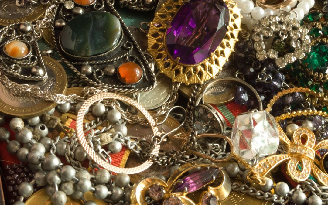 Uncover the History Behind a Vintage Jewelry Piece For Sale in Bethesda, MD