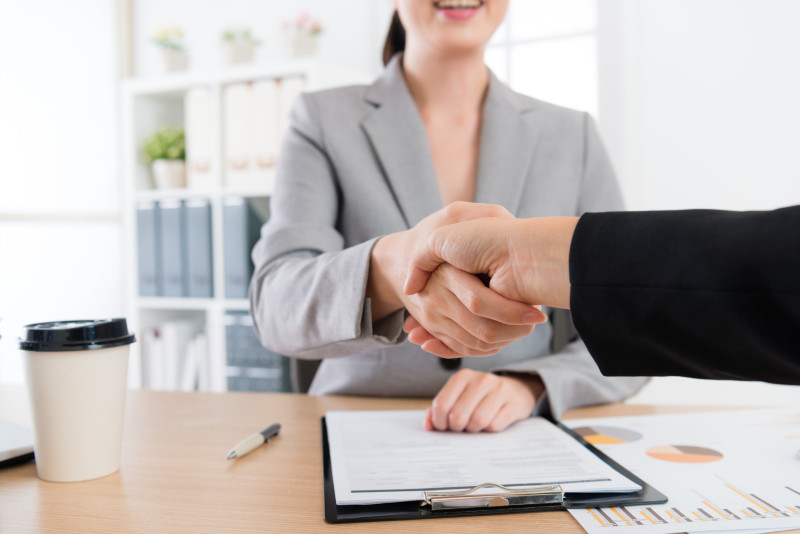Navigate smoother employee transitions with the Canada-to-Texas Business Relocation HR Guide.